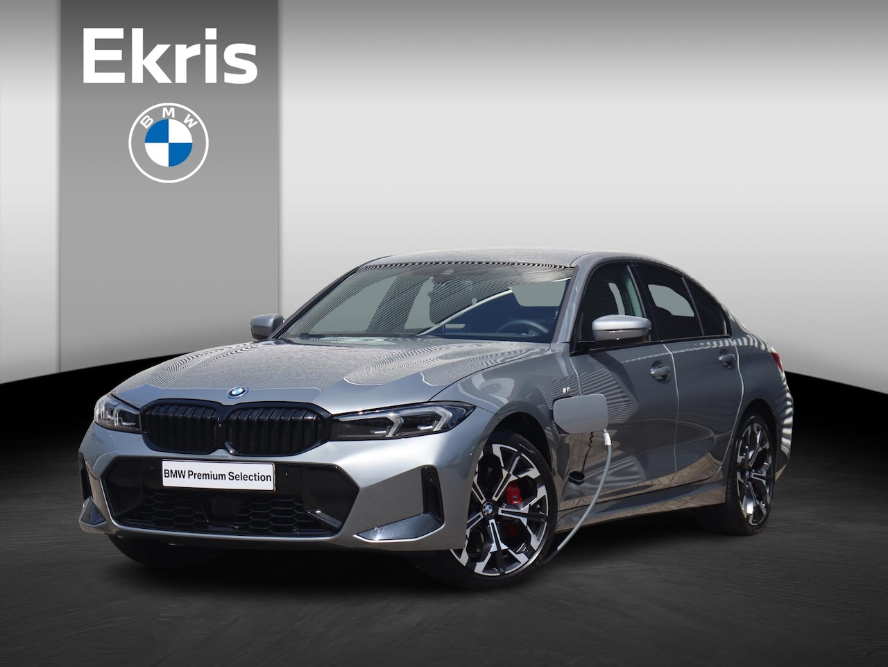 BMW 3-serie - Sedan 330e | M Sportpakket Pro | Driving Assistant | Head-Up | Parking Assistant Plus | Hi - AutoWereld.nl