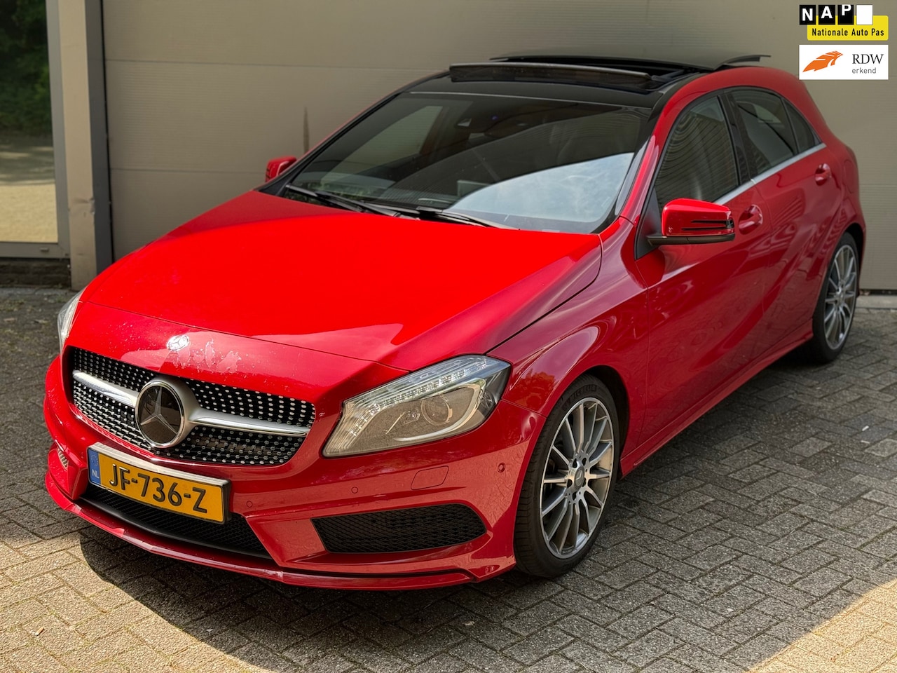 Mercedes-Benz A-klasse - 220 CDI Prestige AMG l Pano l Harman Kardon l Climate l Camera l Navi Groot l Winterset - AutoWereld.nl
