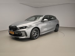 BMW 1-serie - 5-deurs 118i 1-Serie 5-deurs 118i | M-Sportpakket | LED | Leder | Navigatie | Sportstoelen