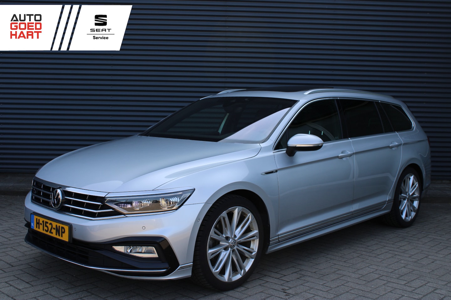 Volkswagen Passat Variant - 1.5 TSI Elegance R-Line Full-Led 360-Camera Panoramdak Elektr.-Trekhaak - AutoWereld.nl