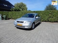 Opel Astra - 1.6-16V Edition