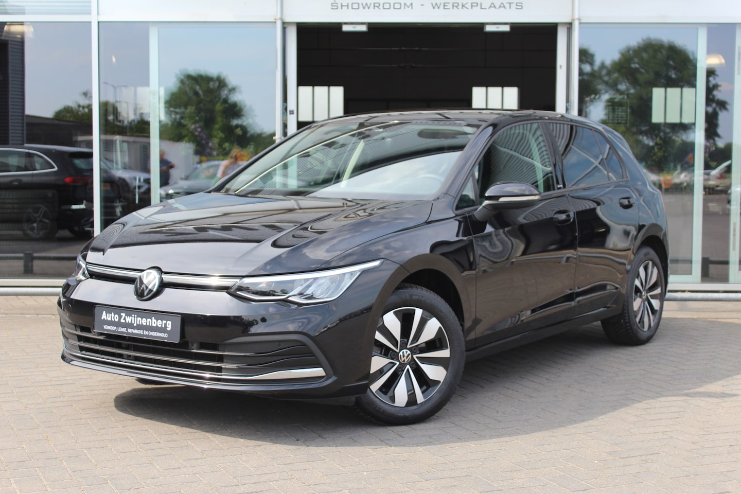 Volkswagen Golf - 1.5 eTSI DSG Move | ACC | Trekhaak | Carplay - AutoWereld.nl