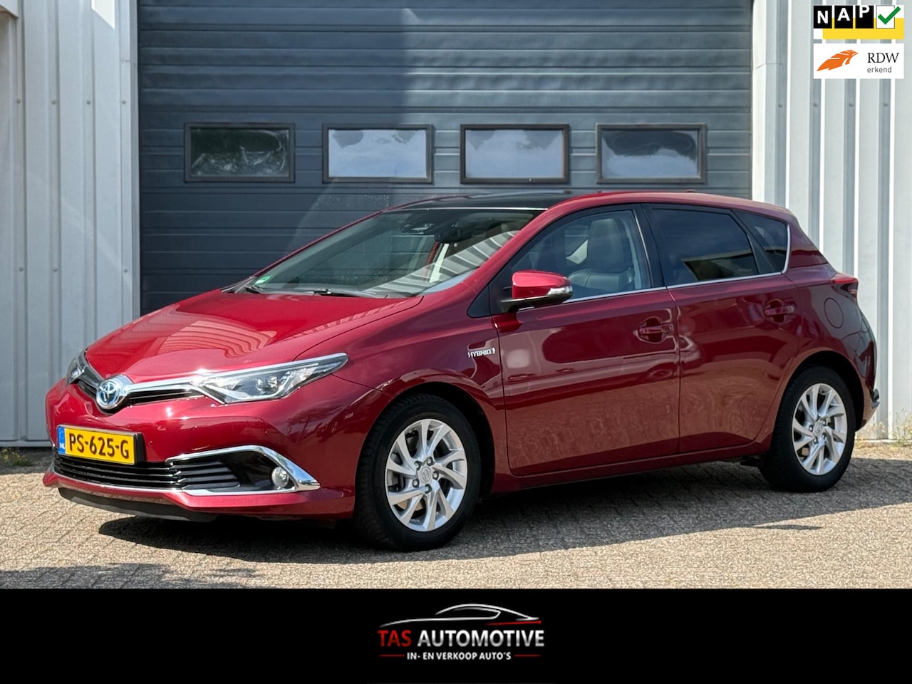 Toyota Auris - 1.8 Hybrid Executive 1e EIG / NAVI / PANO / PDC - AutoWereld.nl