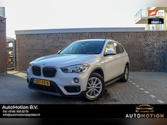 BMW X1 - sDrive16d Executive | Parkeersonsoren | Aut. kofferbak