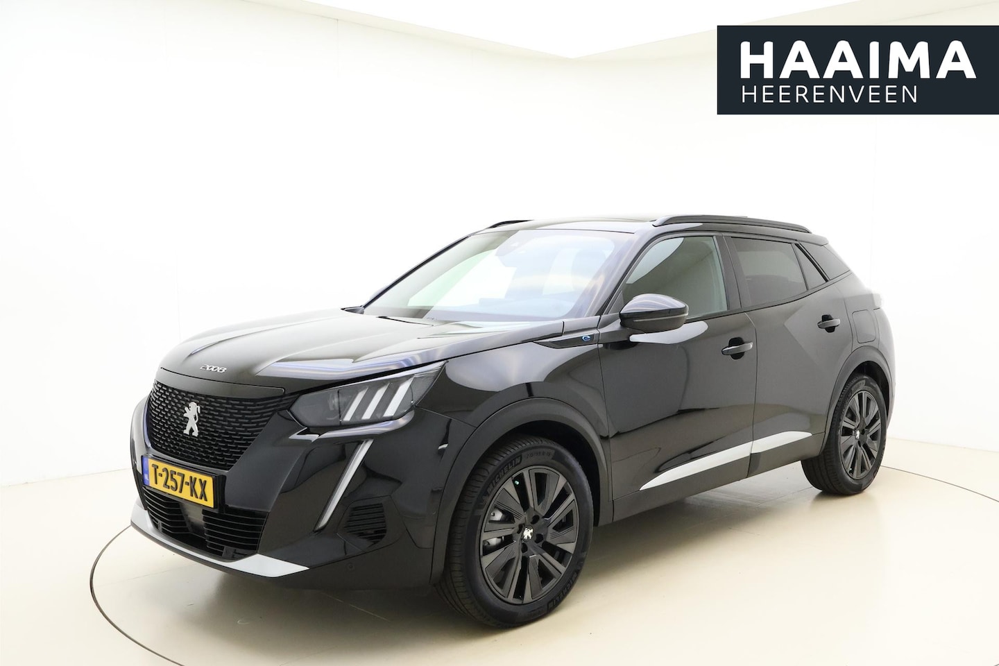 Peugeot e-2008 - EV GT 50 kWh 136 Pk | Panorama Dak | Alcantara | Elektrisch Verstelbare Bestuurdersstoel m - AutoWereld.nl