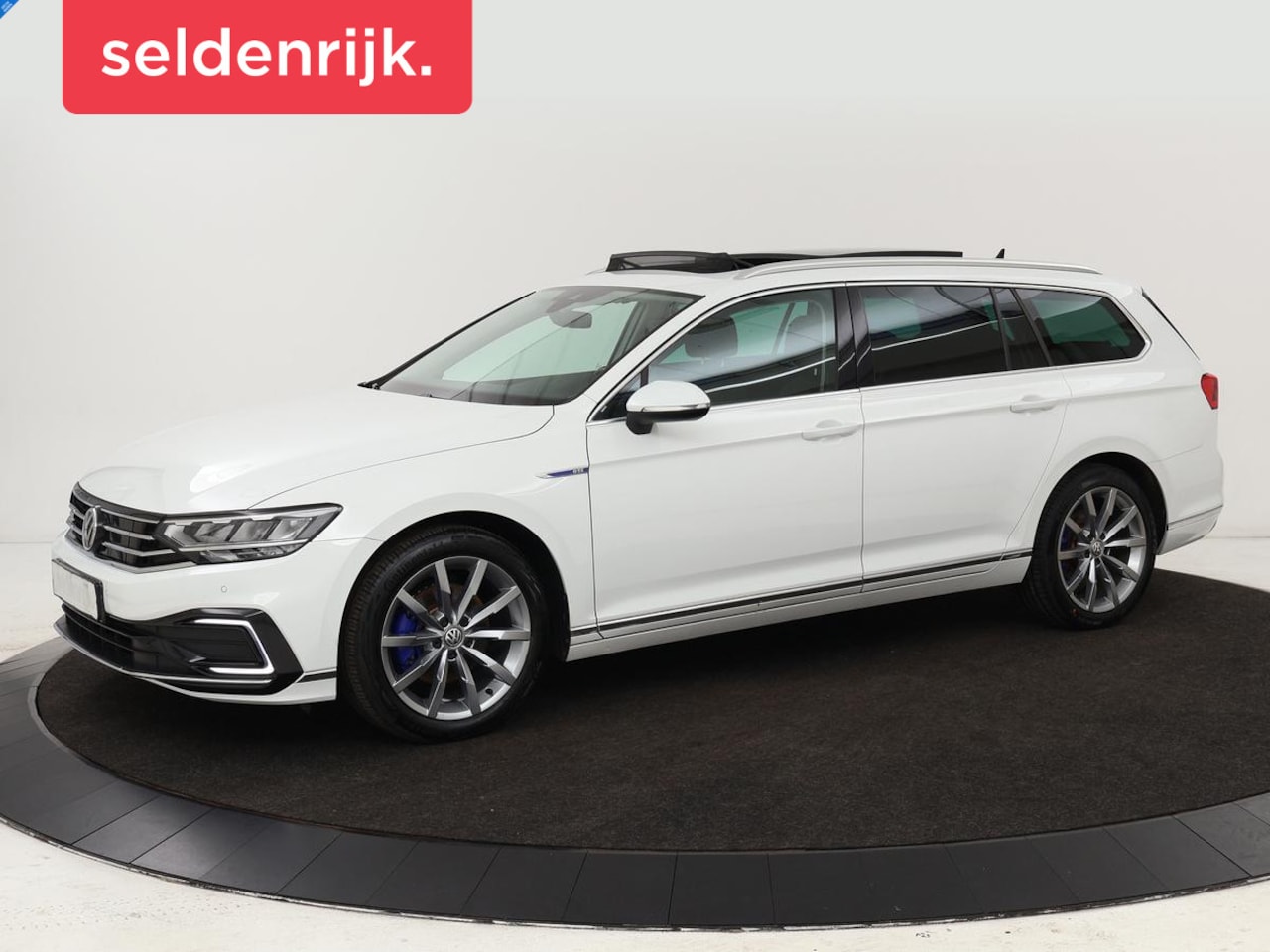 Volkswagen Passat Variant - 1.4 TSI PHEV GTE Business | Panoramadak | Massage | Stoelverwarming | Adaptive cruise | Ca - AutoWereld.nl