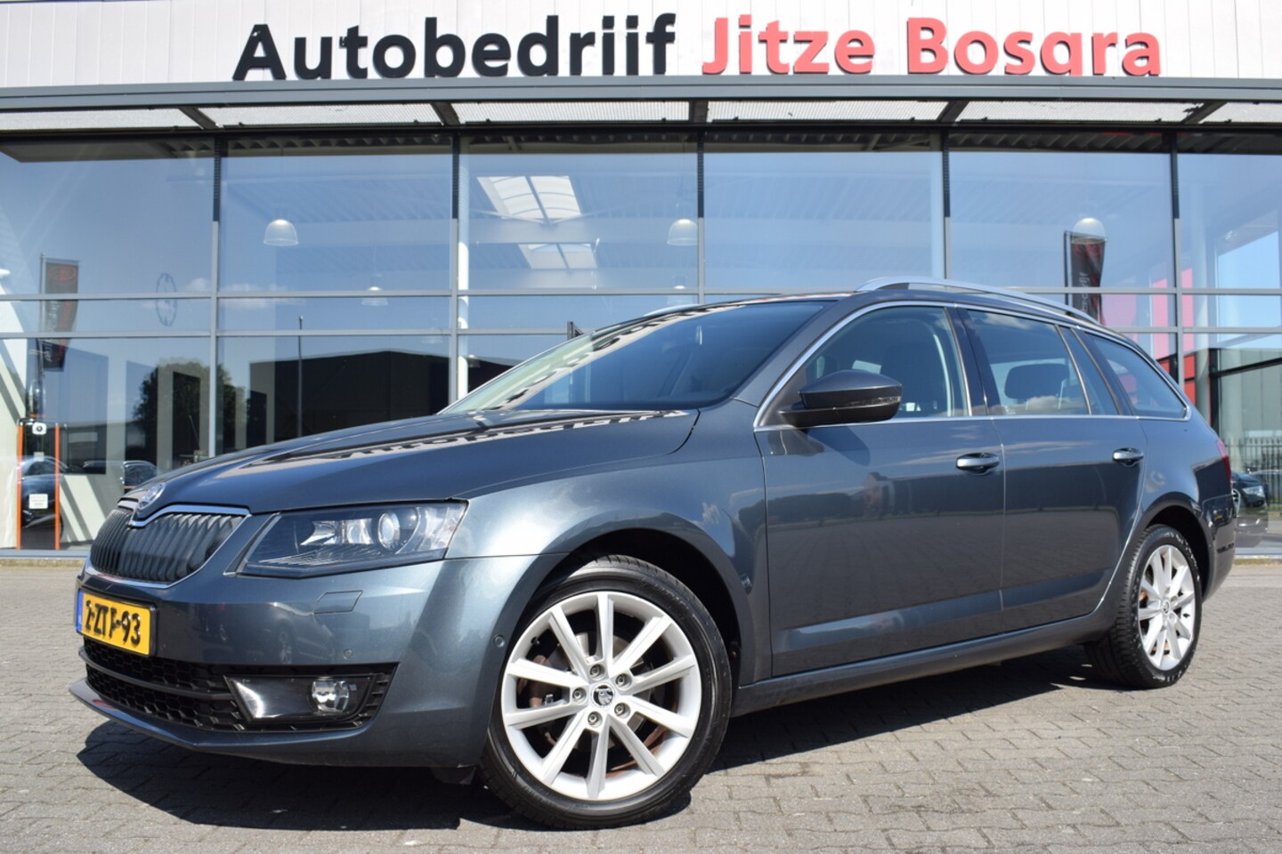 Skoda Octavia Combi - 1.2 TSi Greentech Elegance Businessline Bi-Xenon | Full Map Navi | Canton Audio | Telefoni - AutoWereld.nl