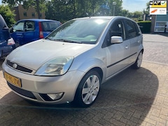 Ford Fiesta - 1.4-16V Futura 5 deurs