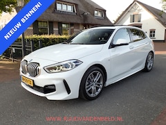 BMW 1-serie - 118i AUT. M-PAKKET SCHUIFDAK/SHADOWLINE/VIRTUAL-COCKPIT/CARPLAY