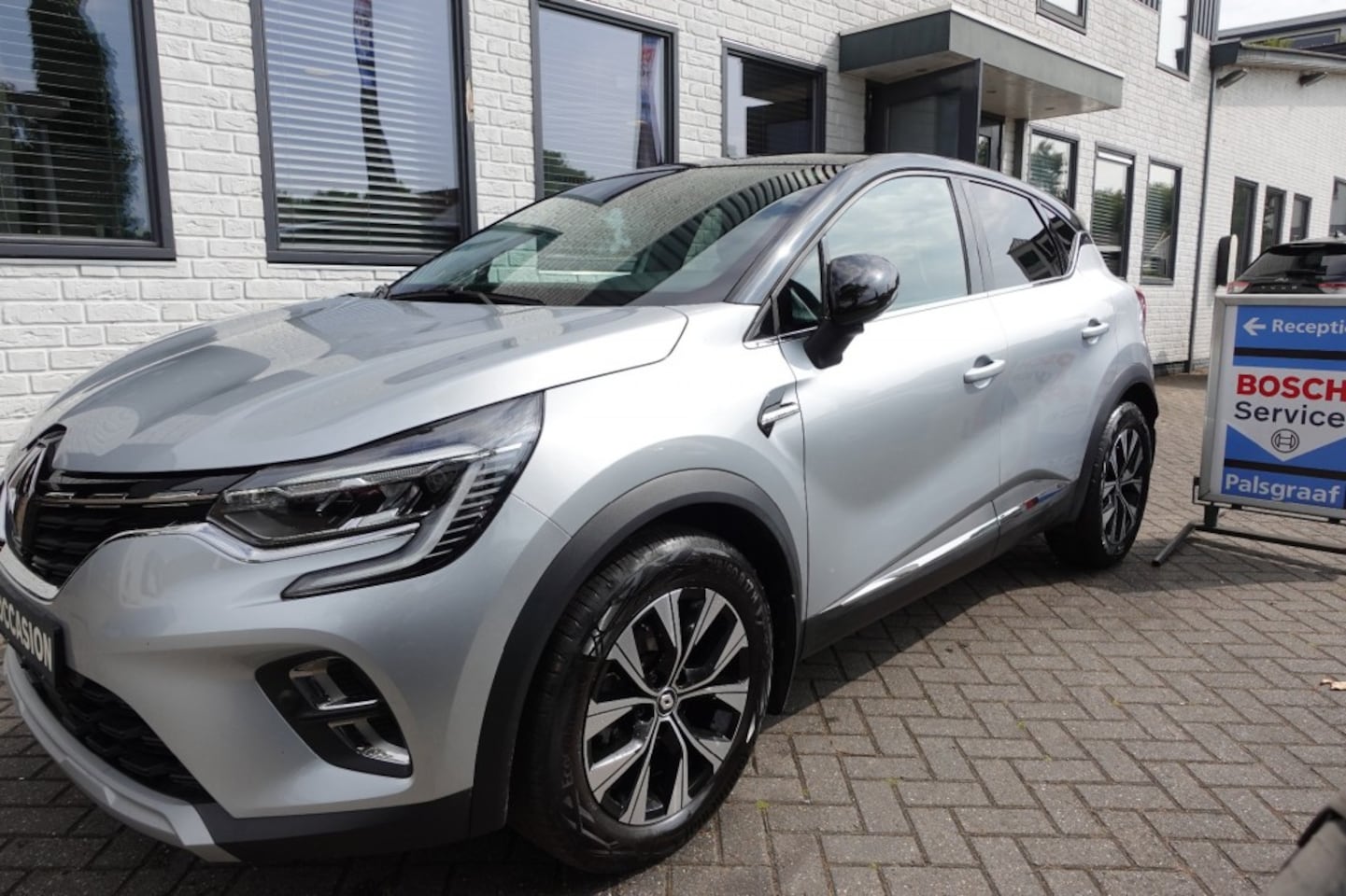 Renault Captur - 1.3 TCE Techno Automaat  17.000 km !! - AutoWereld.nl