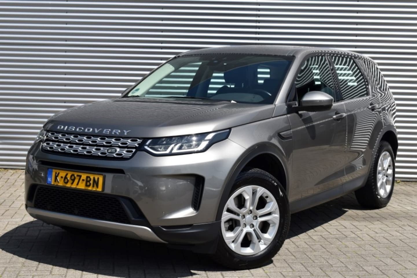 Land Rover Discovery Sport - P300E 1.5 S / LEDER / P.CAM./ APPLE CARPLAY / LED KOPL. - AutoWereld.nl