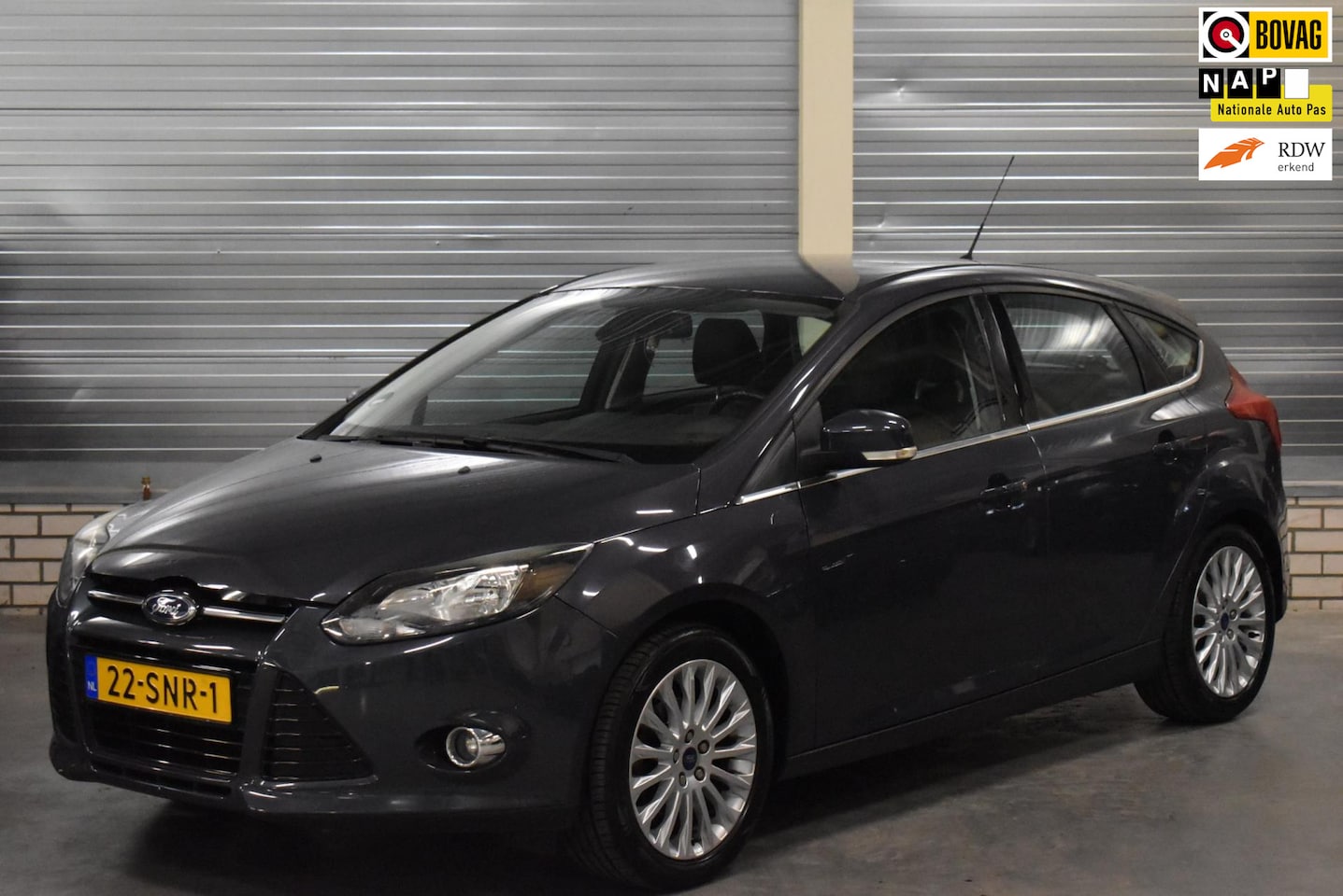 Ford Focus - 1.6 TI-VCT First Edition + Navigatie|Bluetooth|Half Leder|Stoelverwarming|Trekhaak| - AutoWereld.nl