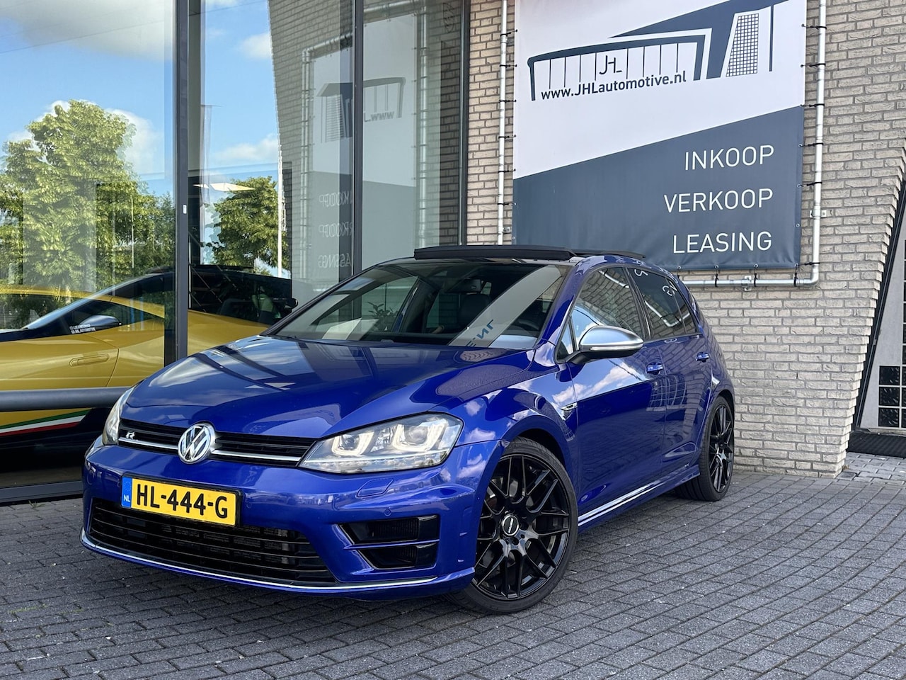Volkswagen Golf - 2.0 TSI R 4Motion*PANO*LEER*DSG*NAVI*CAMERA* - AutoWereld.nl