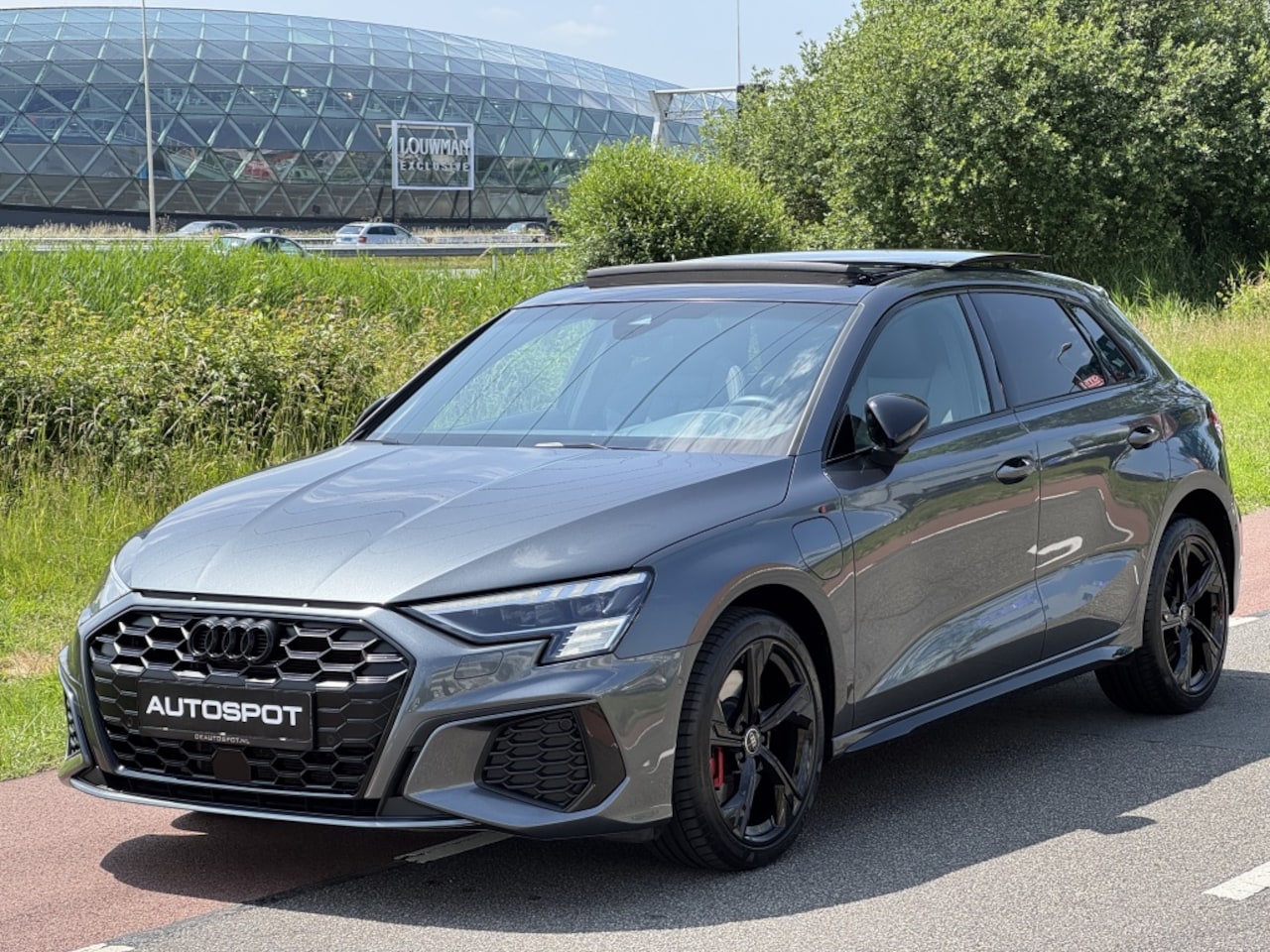 Audi A3 Sportback - 45 TFSI e S-Line Pano Matrix Sfeerverlichting - AutoWereld.nl