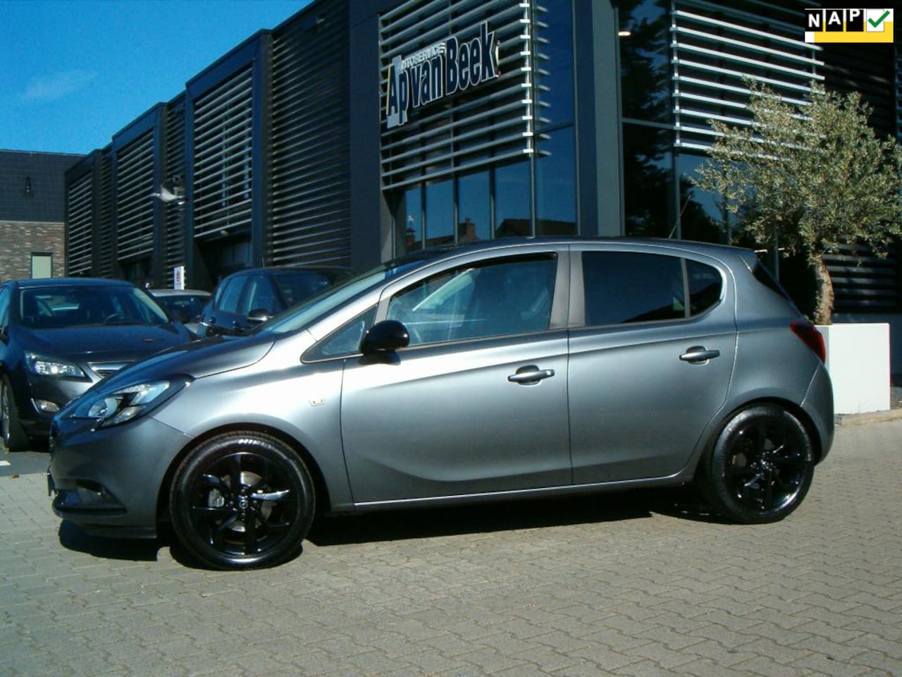 Opel Corsa - 1.4 Online Edition - Automaat - AutoWereld.nl