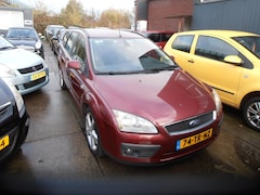 Ford Focus Wagon - 1.6-16V Titanium airco elek pak nap apk