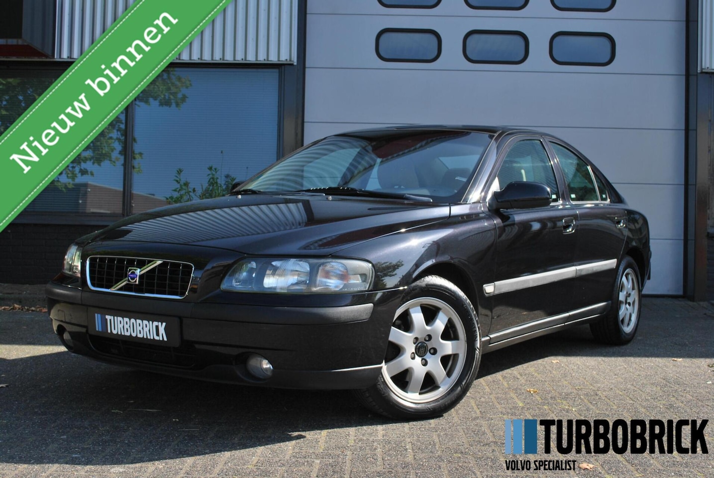 Volvo S60 - 2.4 140PK |Clima|Cruise|Afn. trekhaak|Dealer onderh.|Youngtimer|Leder|16"|Sport int. - AutoWereld.nl