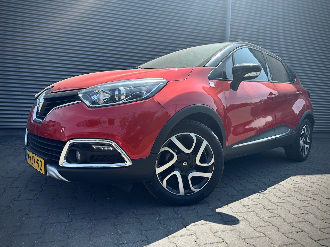 Renault Captur - Captur TCe 90 Helly Hansen 5 h 2014 8 2015 3 - AutoWereld.nl
