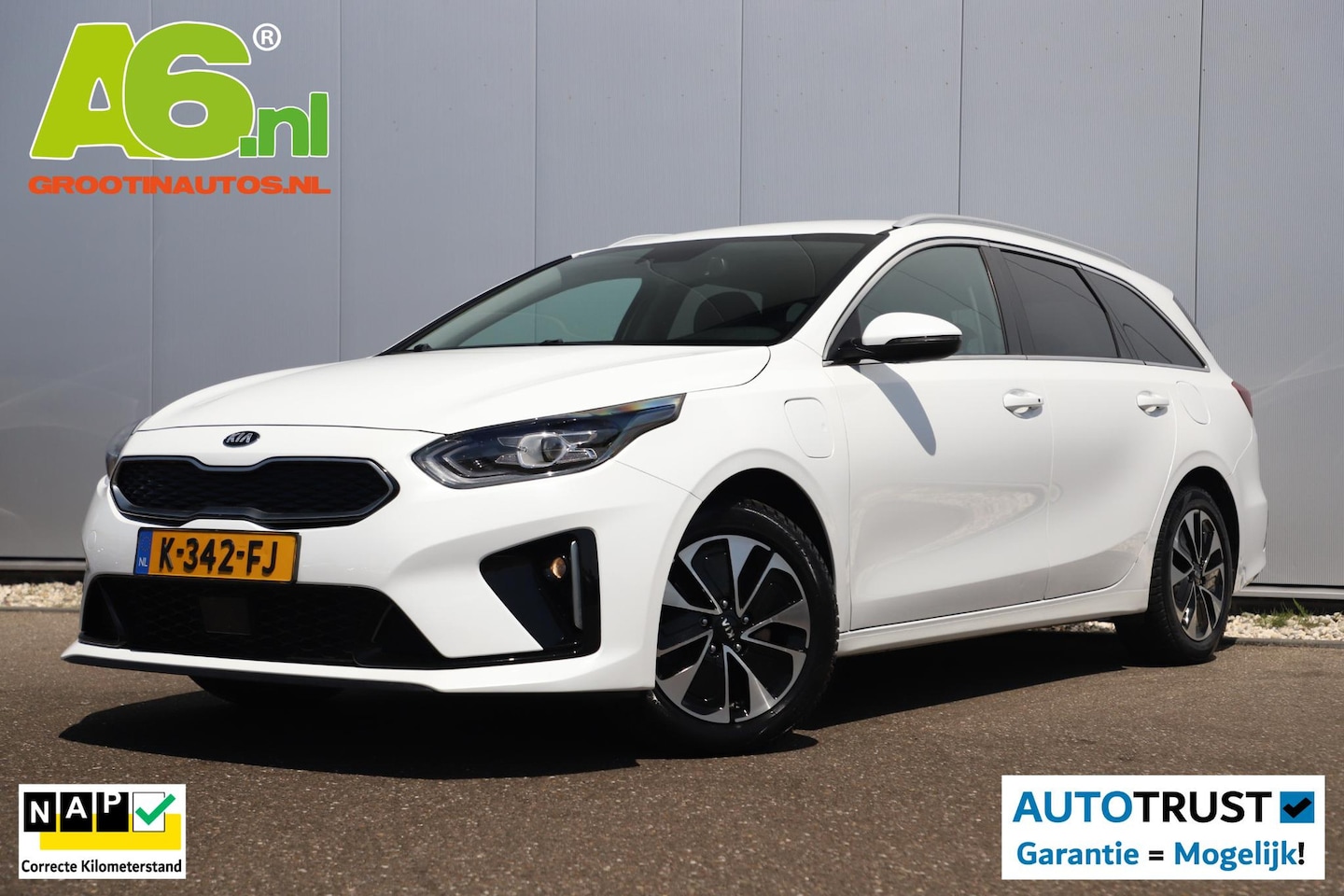 Kia Cee'd Sportswagon - Ceed 1.6 GDI PHEV DynamicPlusLine Automaat Trekhaak Navigatie Achteruitrijcamera Stuur & S - AutoWereld.nl