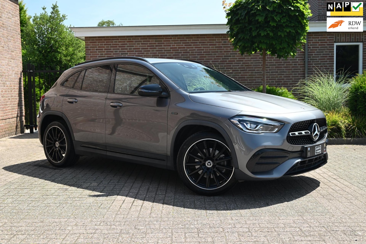 Mercedes-Benz GLA-Klasse - 250 e Business Solution AMG Limited 218 PK Night Pakket Sfeerverlichting Memory Elek Klep - AutoWereld.nl