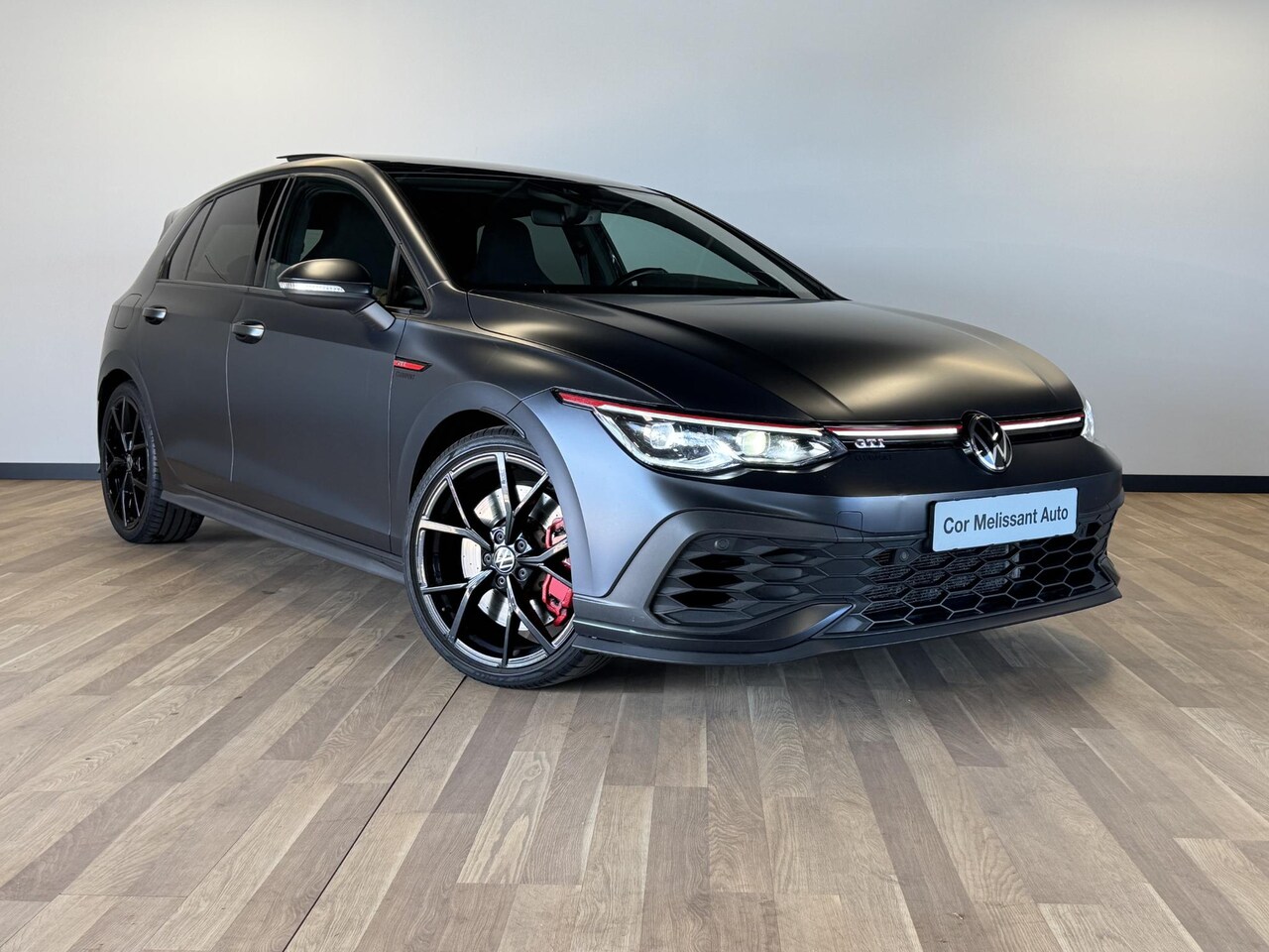 Volkswagen Golf - 2.0 TSI GTI Clubsport PANO | H/K | MILLTEK - AutoWereld.nl