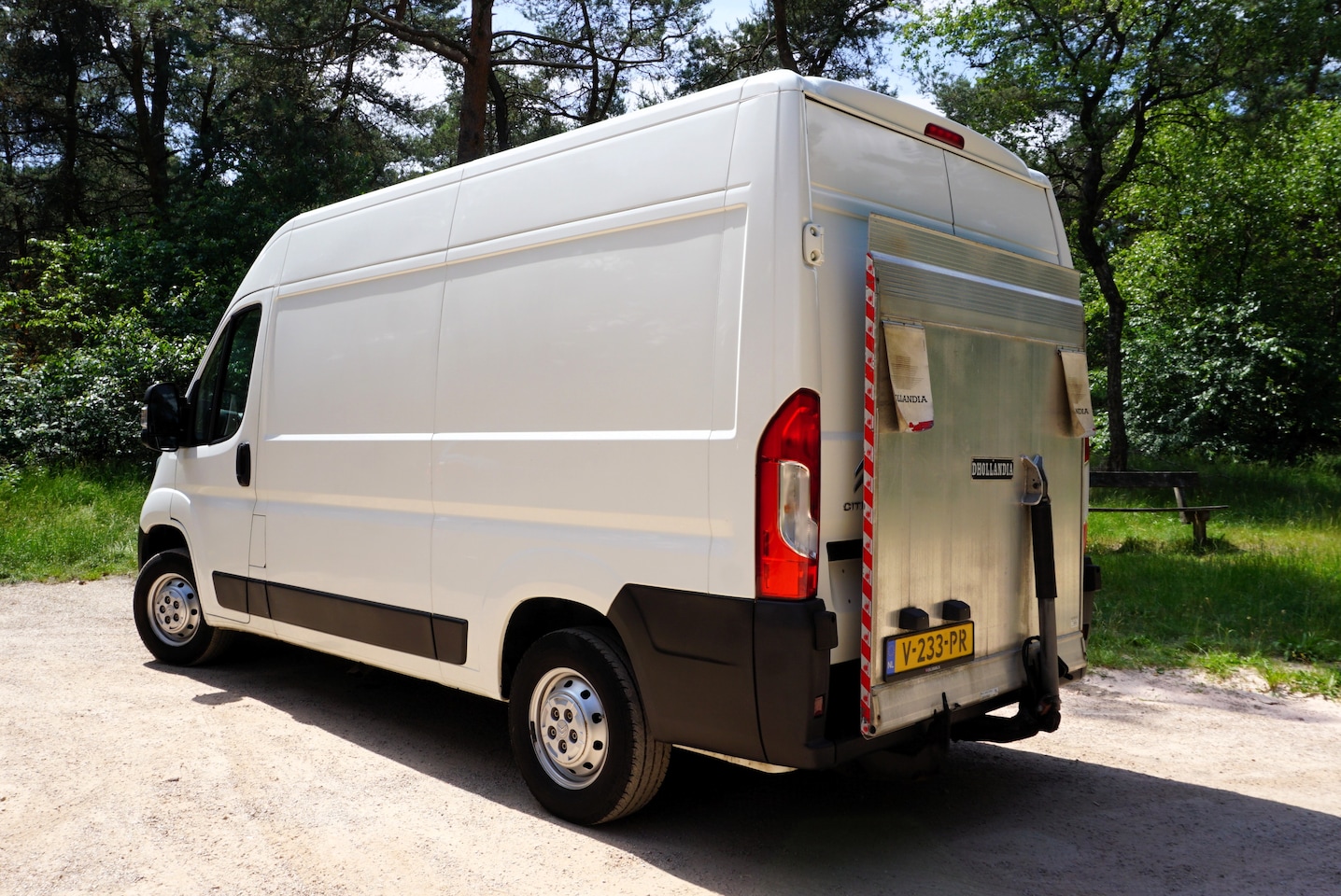 Citroën Jumper - 33 2.0 BlueHDi L2H2 130pk Laadklep - AutoWereld.nl