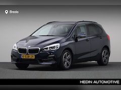 BMW 2-serie Active Tourer - 220i High Executive | Achteruitrijcamera | Driving Assistant Plus | Stoelverwarming | PDC