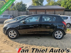 Opel Corsa - 1.2-16V Cosmo airco