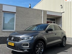 Volkswagen T-Roc - 1.5 TSI Style 150PK LED/CARPLAY/STOELVERWARMING