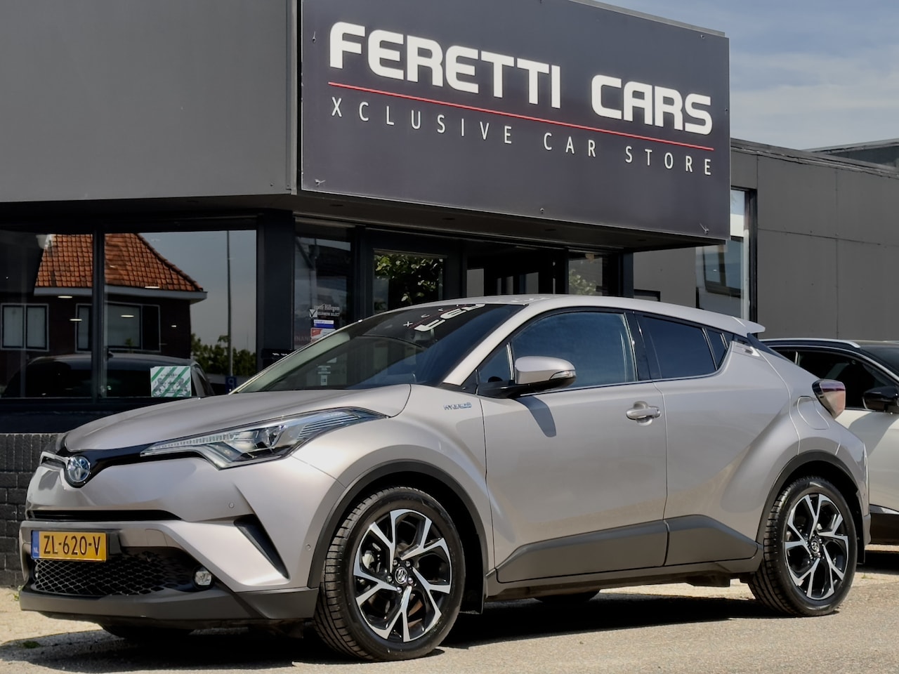 Toyota C-HR - 1.8 HYBRID AUT INTRO SPORT-LEDER NAVI CAMERA AIRCO LED LMV PDC - AutoWereld.nl
