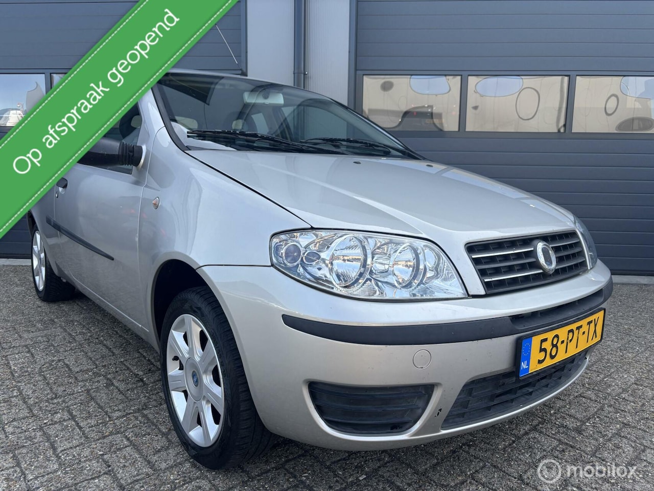 Fiat Punto - 1.2 Navigator Uitvoering / 125.Dkm NL Auto - AutoWereld.nl