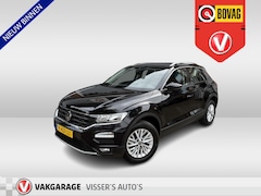 Volkswagen T-Roc - 1.0 TSI Style Business | navigatie | cruise control | parkeer sensoren |