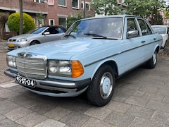 Mercedes-Benz 200-280 (W123) - 200 NL Auto