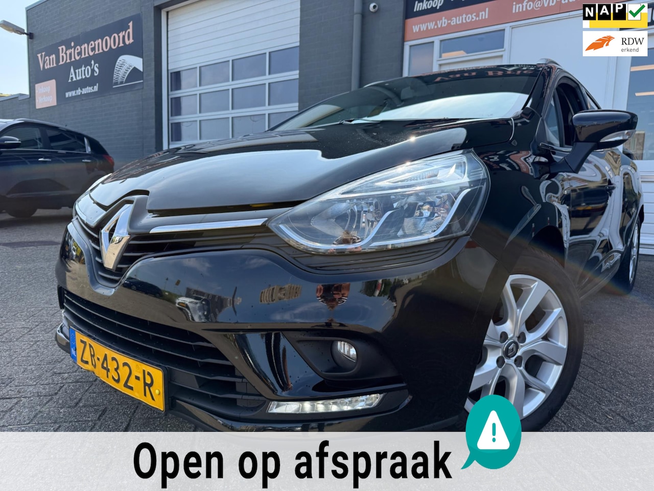 Renault Clio Estate - 0.9 TCe Limited met parkeersensoren en navigatie en bluetooth telefoon / media en airco - AutoWereld.nl