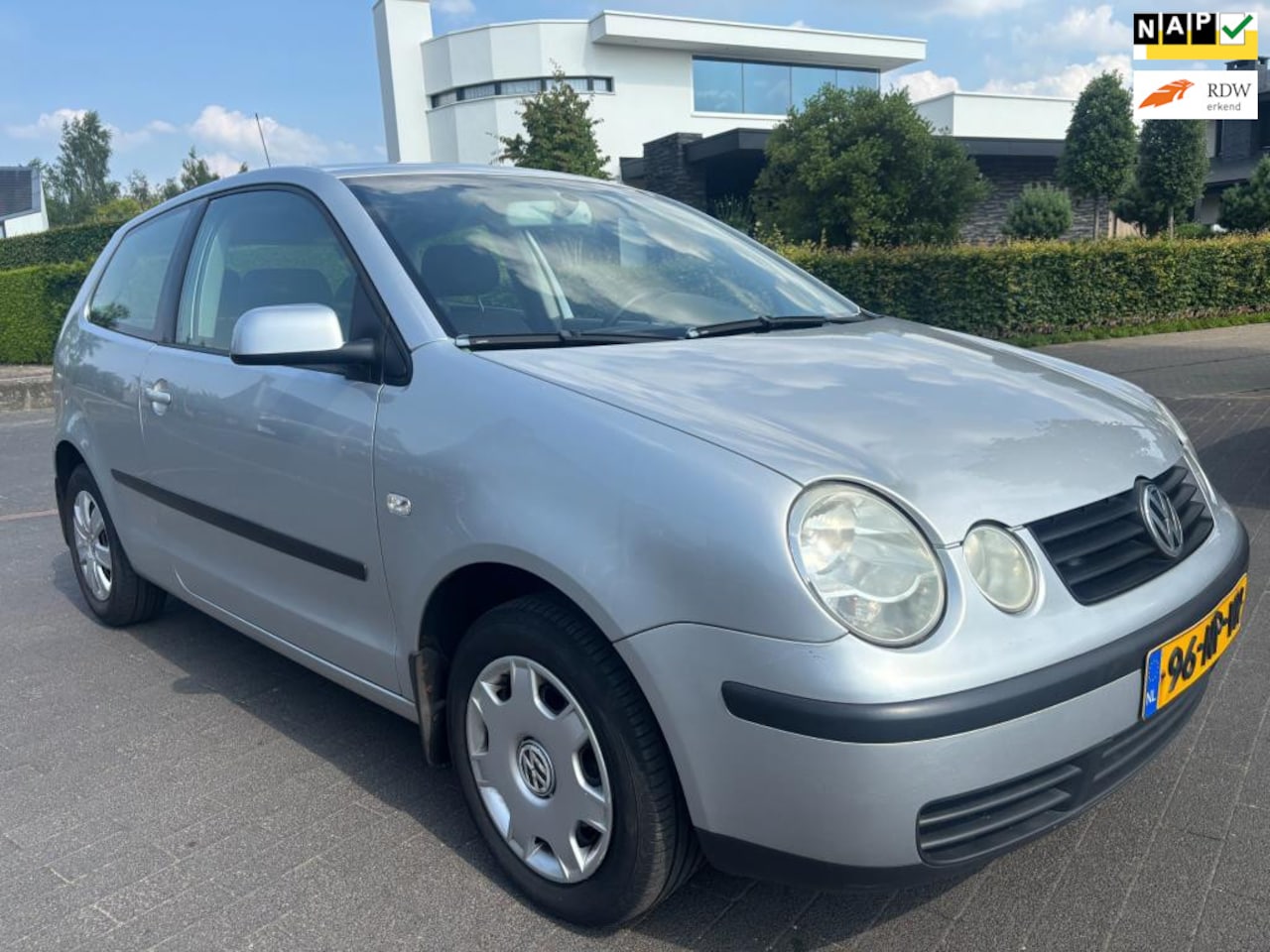 Volkswagen Polo - 1.4-16V nieuwe a.p.k. airco 1350,- euro elek, ramen - AutoWereld.nl