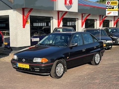 Opel Astra - 1.6i Sportive 112898KM