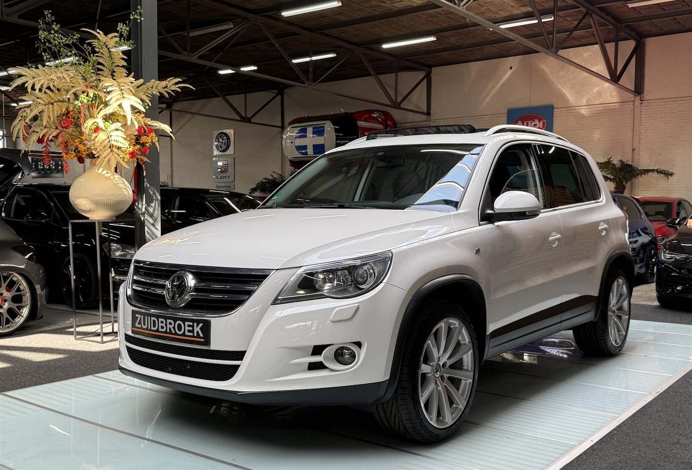 Volkswagen Tiguan - 2.0 TSI 4Motion Pano Xenon Clima Cruise - AutoWereld.nl