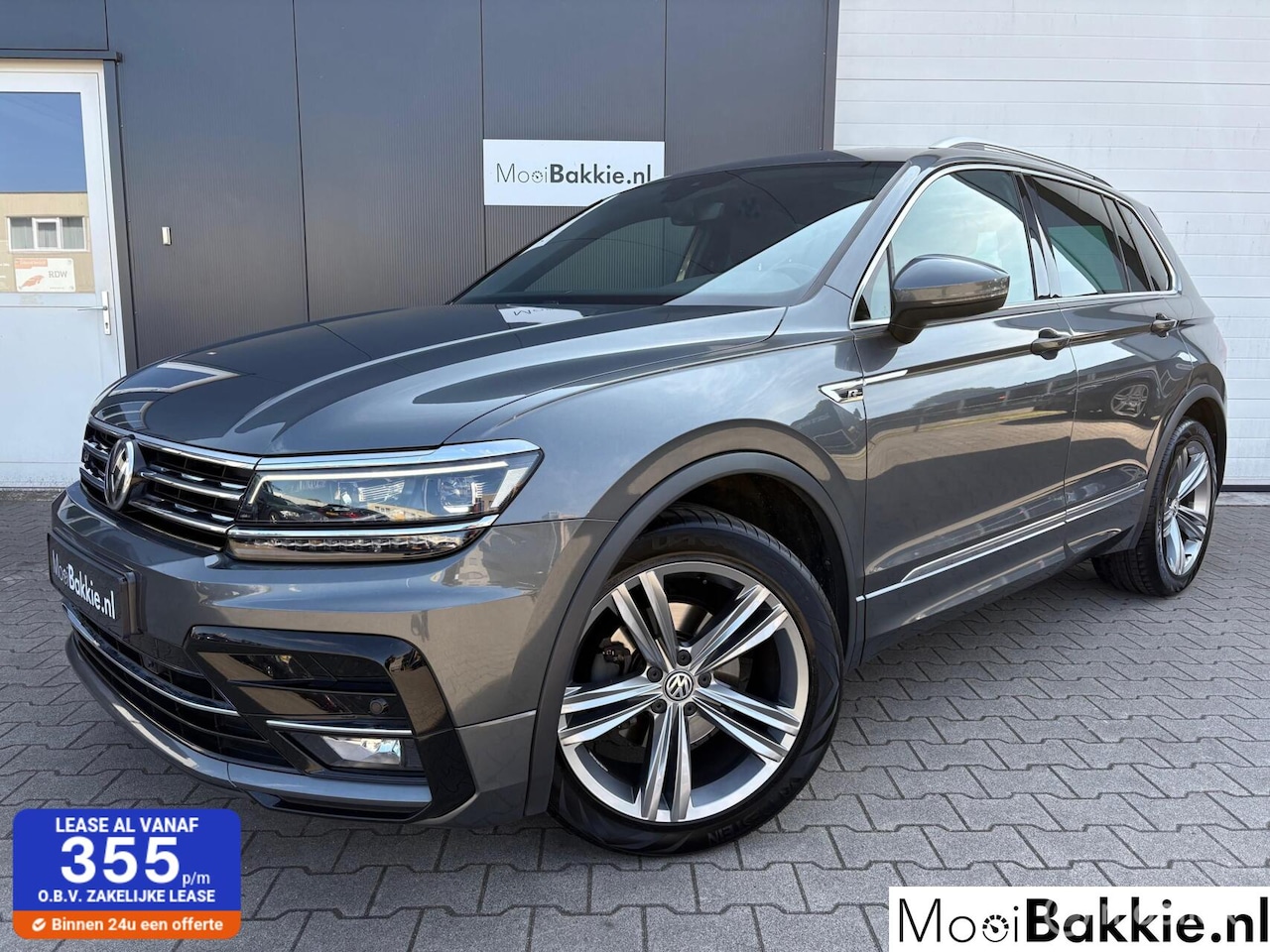 Volkswagen Tiguan - 1.4 TSI ACT R-Line Virtual / Trekh. / Pano - AutoWereld.nl