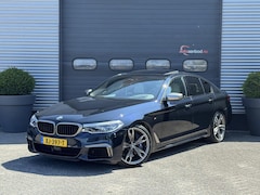 BMW 5-serie - M550i xDrive High Executive | Panoramadak | Head-Up Display | Harmon Kardon | Camera | Sto