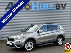 BMW X1 - sDrive20i Executive LED DAB Trekhaak 4 Seizoenenbanden PDC V+A Stoelverwarming