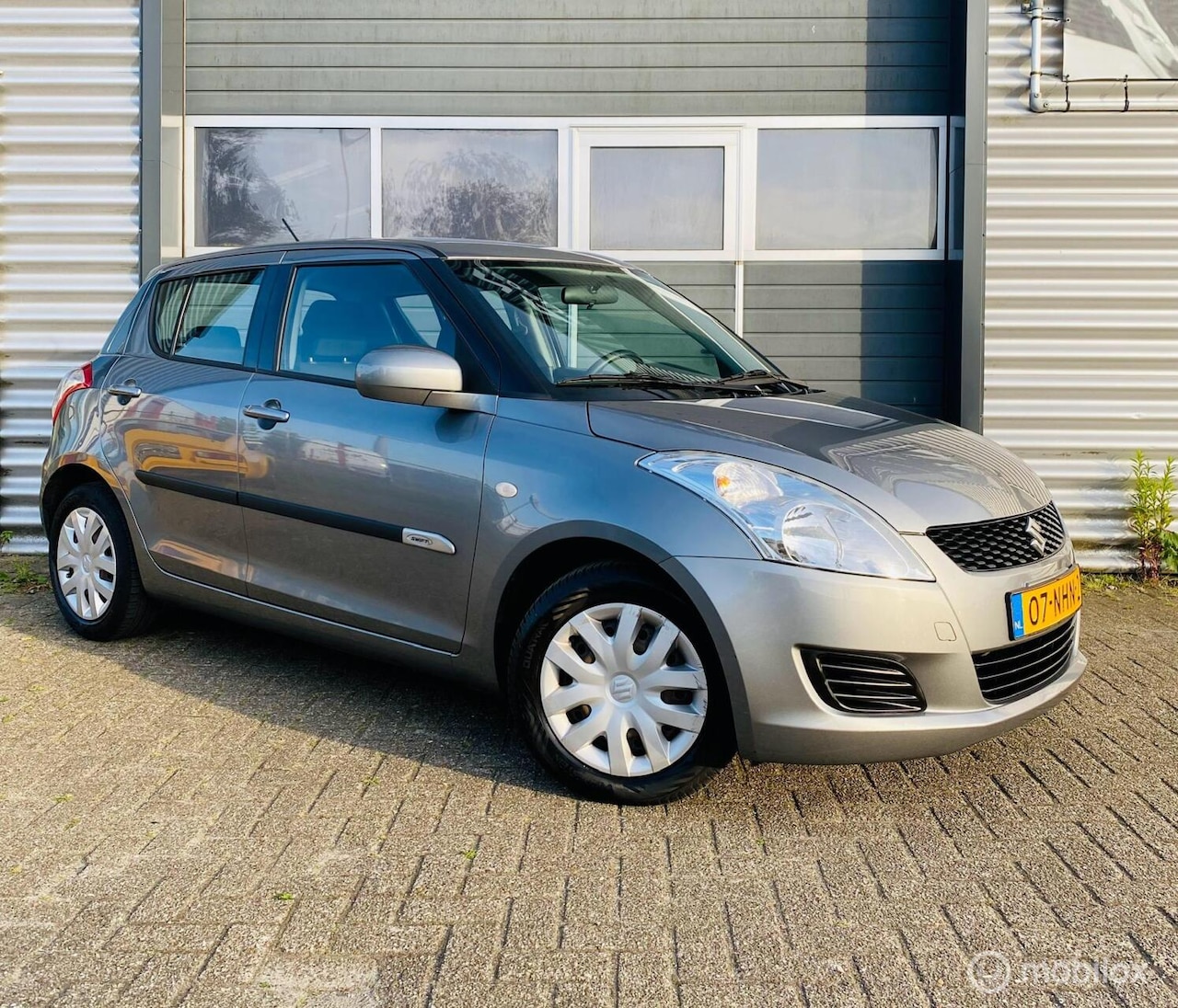 Suzuki Swift - 1.2 Exclusive|Stoelverw.|Airco|Dealer Onderhoud - AutoWereld.nl