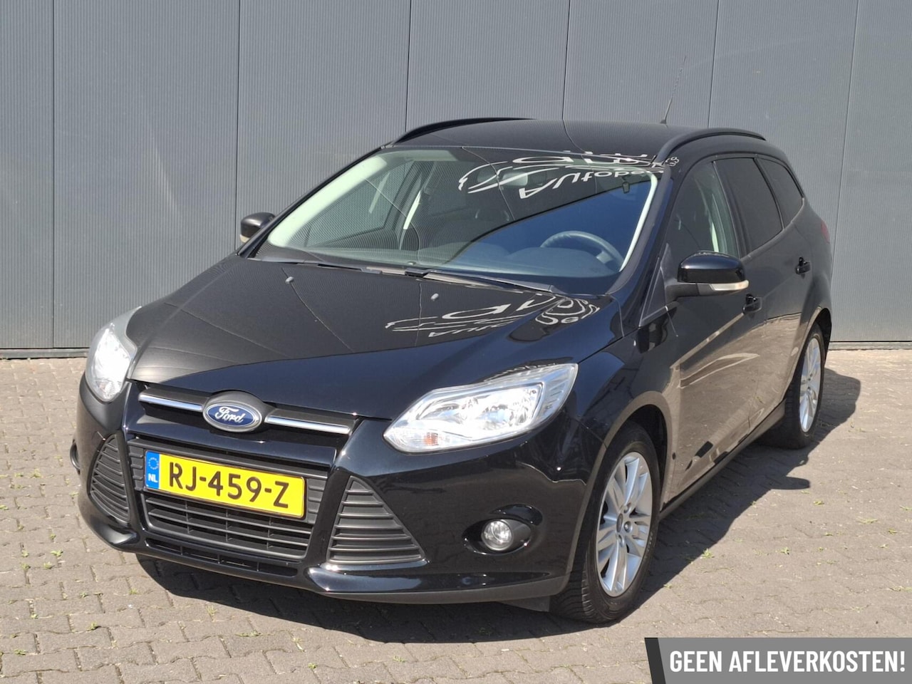 Ford Focus Wagon - 1.0 EcoBoost DISTRIBUTIE NIEUW / TREKHAAK - AutoWereld.nl