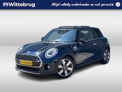 MINI Cooper - 1.5 60 Years Edition / Pano / Leder / Head up / Parkeer sensoren V+A / Navigatie P4