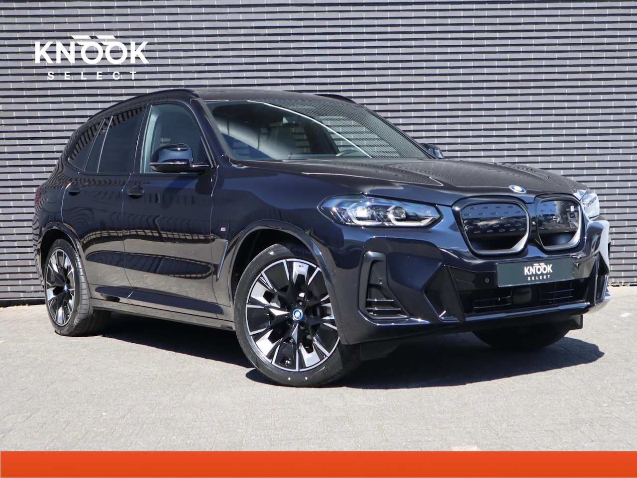 BMW iX3 - M Sport High Executive 80 kWh | Panodak | Sportleder | Driving Ass. Professional - AutoWereld.nl