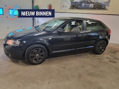 Audi A3 - 1.6 Attraction NW APK NAP Airco Trekhaak LM