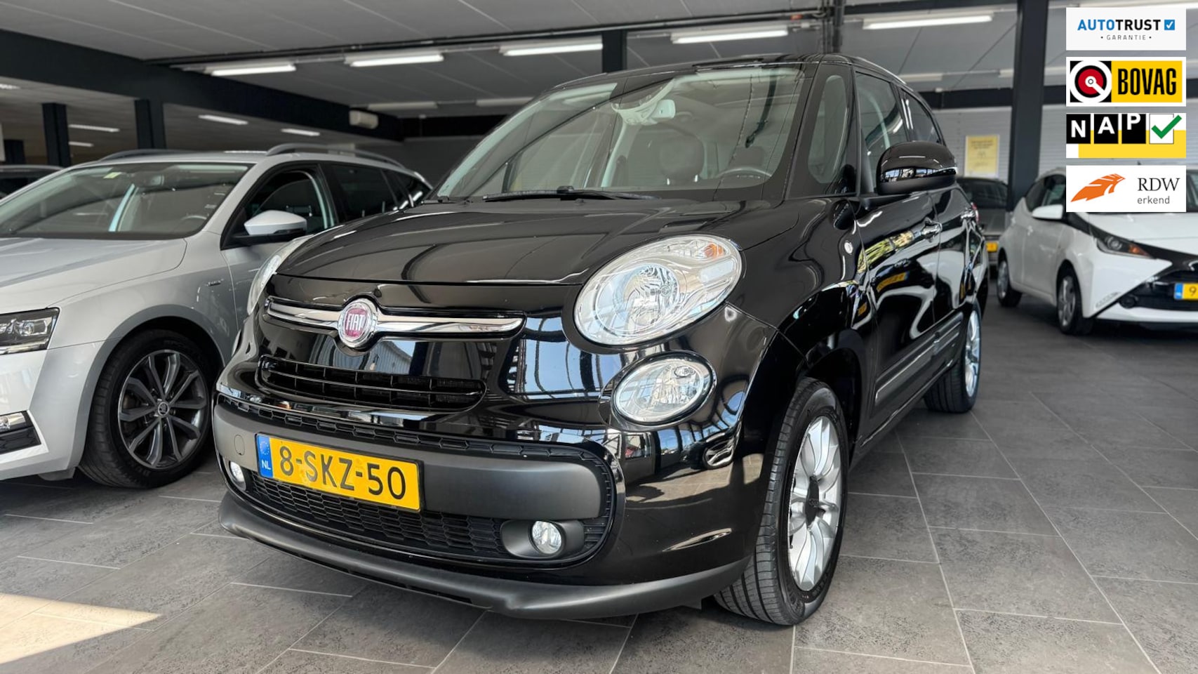 Fiat 500 L - 0.9 TwinAir Lounge panoramadak half leer clima cruise elektrische pakket parkeersensoren s - AutoWereld.nl