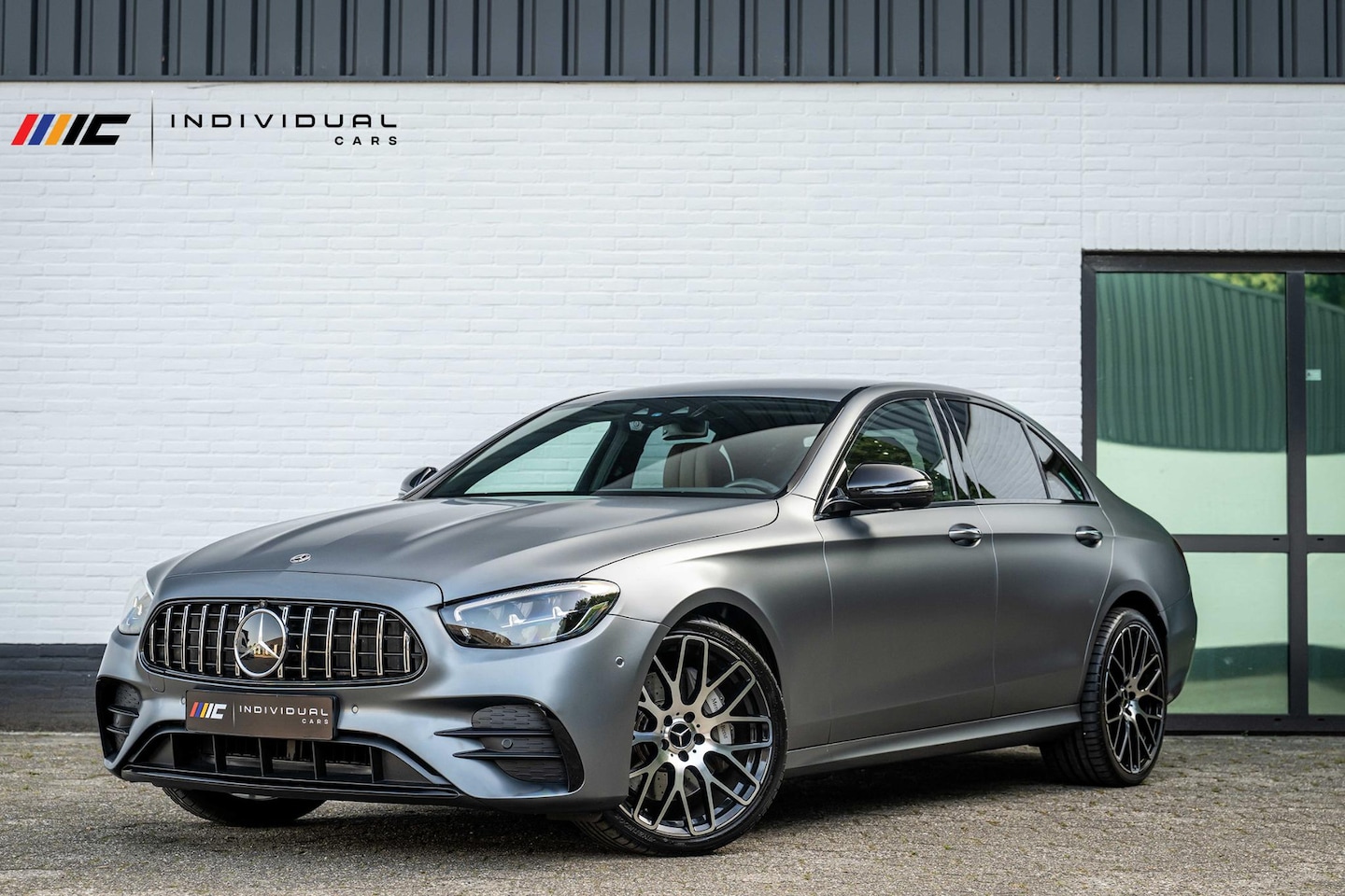 Mercedes-Benz E-klasse - 300 e AMG Line Distronic FULL PPF Massage Burmest. - AutoWereld.nl