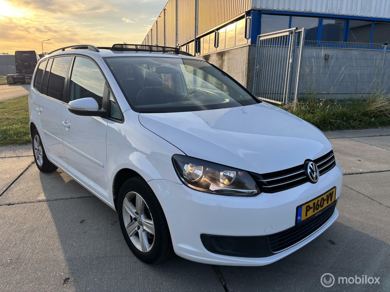 Volkswagen Touran - 1.4 TSI Highline 1.4 TSI Highline - AutoWereld.nl