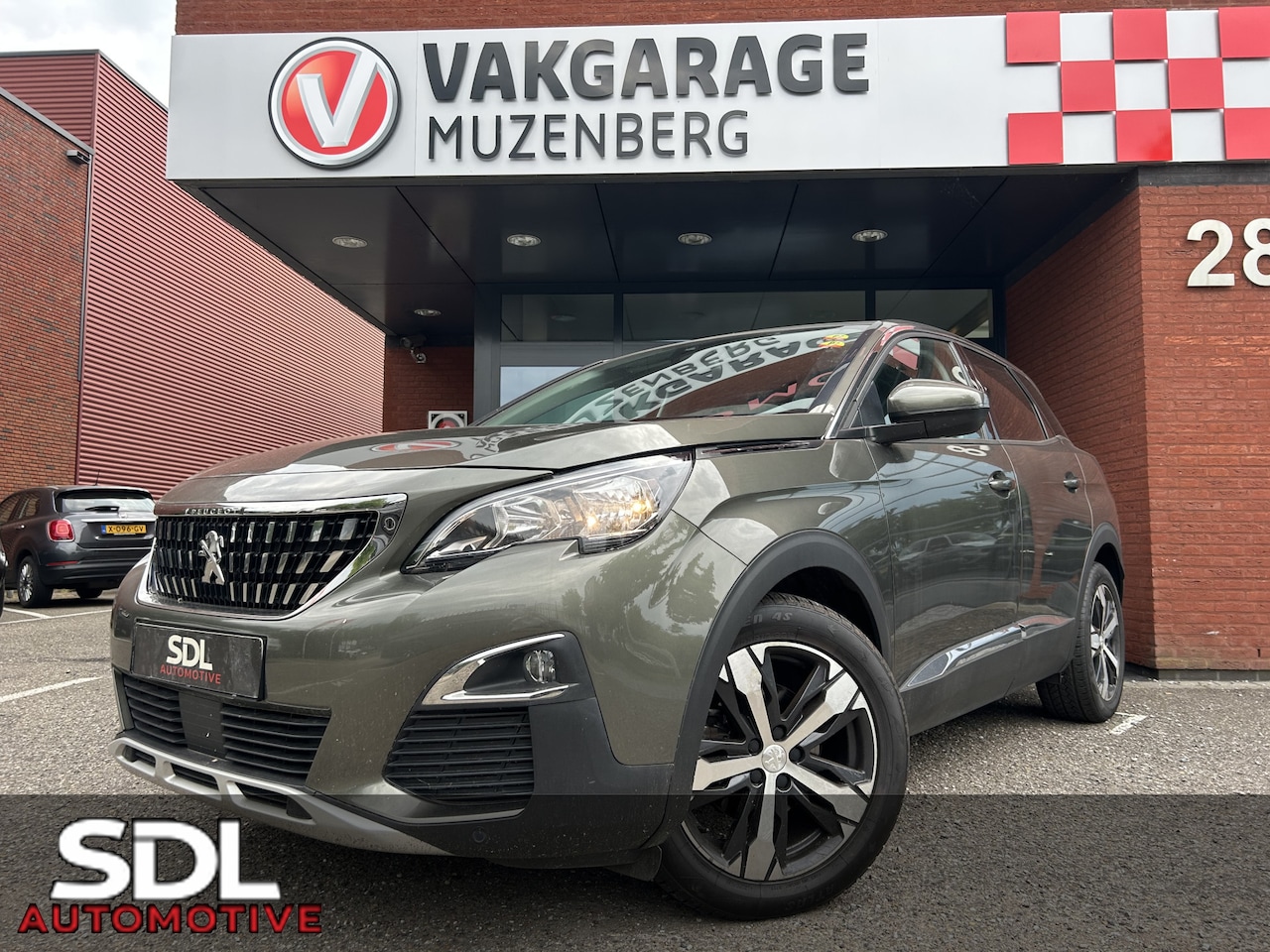 Peugeot 3008 - 1.2 Turbo 131 PK Allure Crossway // NAVI + CARPLAY // PDC // CRUISE // CLIMA // DIGITAL CO - AutoWereld.nl