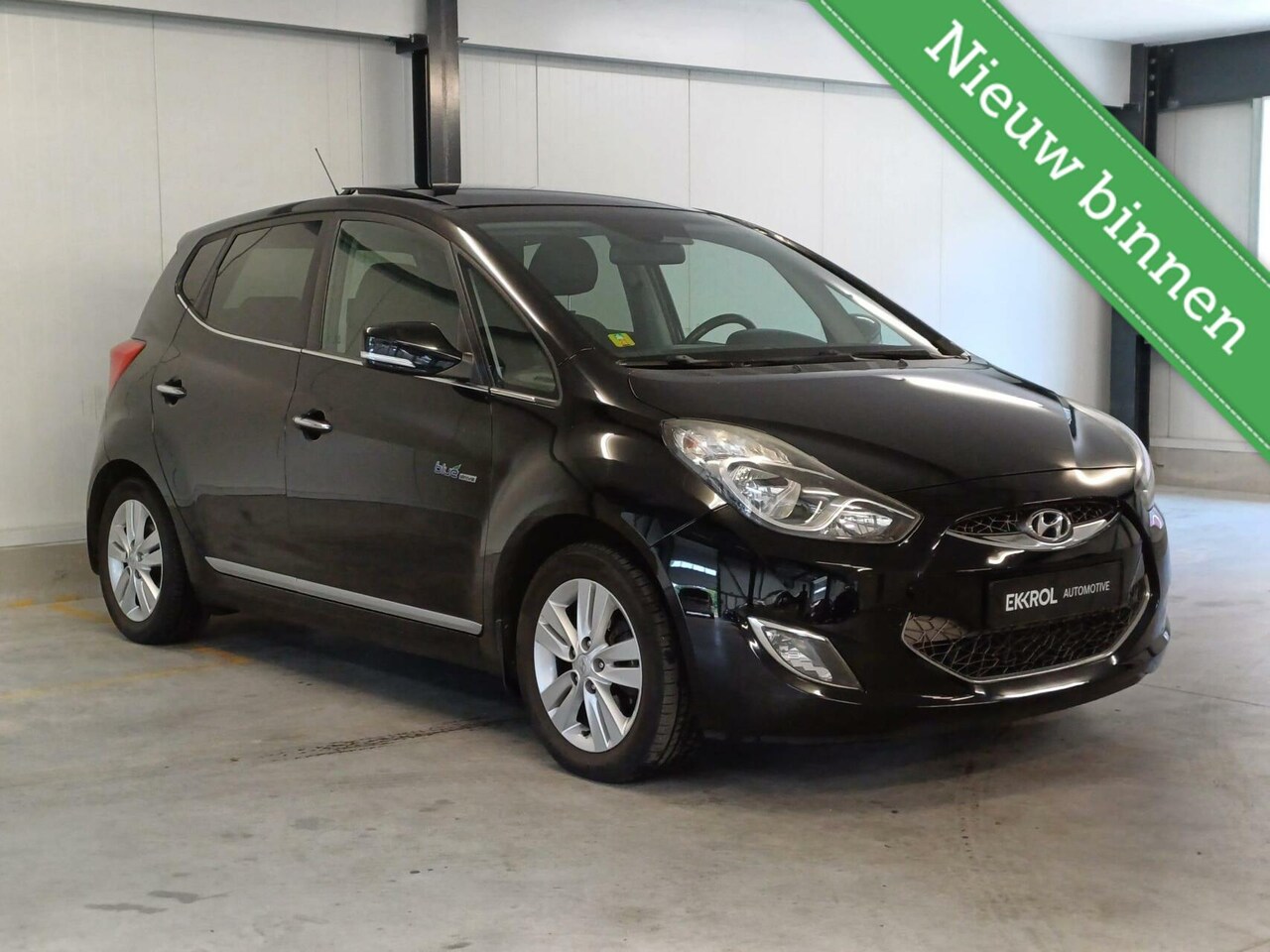 Hyundai ix20 - 1.6i i-Catcher 1.6i i-Catcher ( Org NL./Clima/Pano/Trekhaak ) - AutoWereld.nl